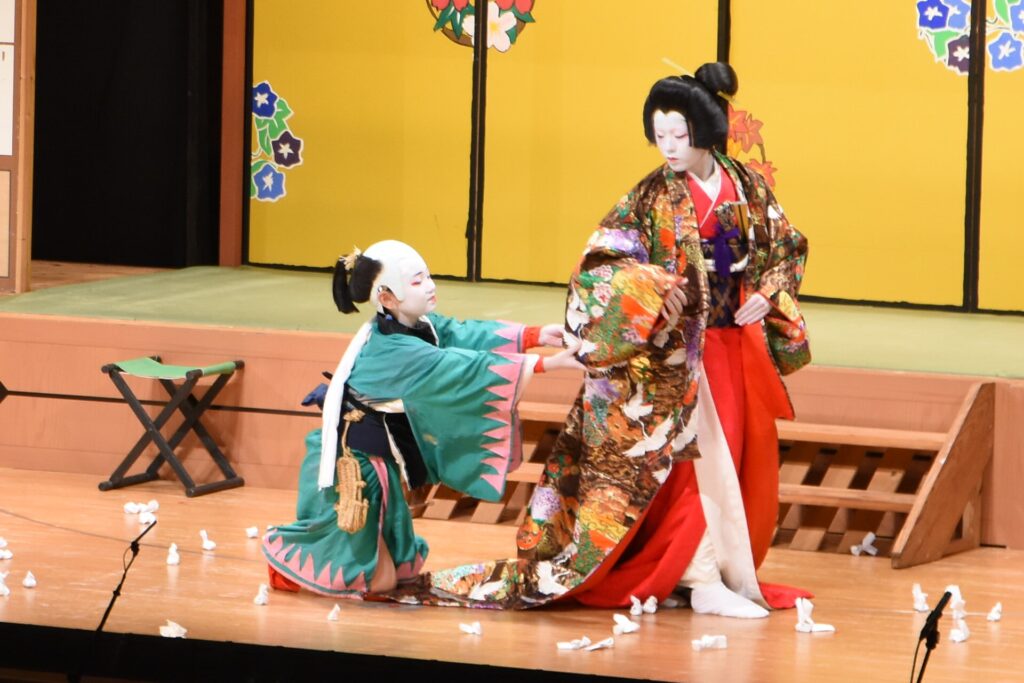 重の井の揺れ動く心情を細やかに表した一場面