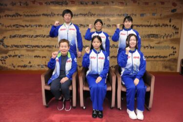国スポ、障スポに出場する選手たち=岡山県津山市で