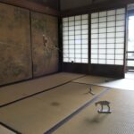 桜井さんの動物の彫刻と古巻さんのスカイウォーカー