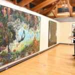 腐敗をモチーフにした独創的な世界観が広がる池田愛花里さんの作品展＝岡山県勝央町で