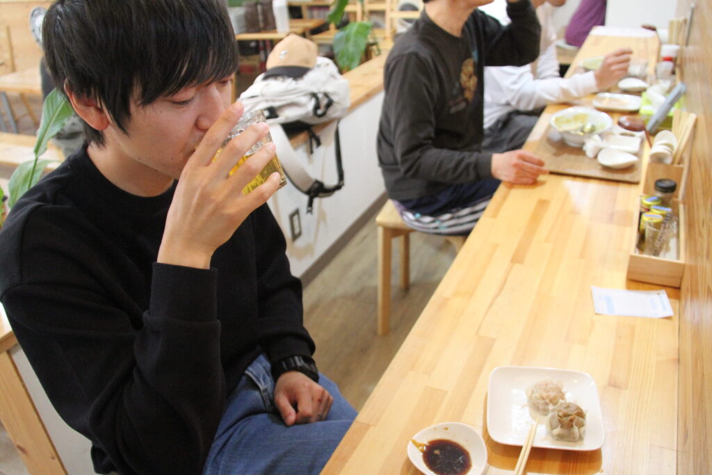 大きなシューマイをあてにビールをぐびり