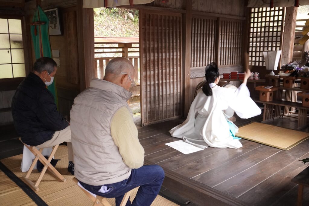 商売繁盛や家内安全などを祈願した初午祭