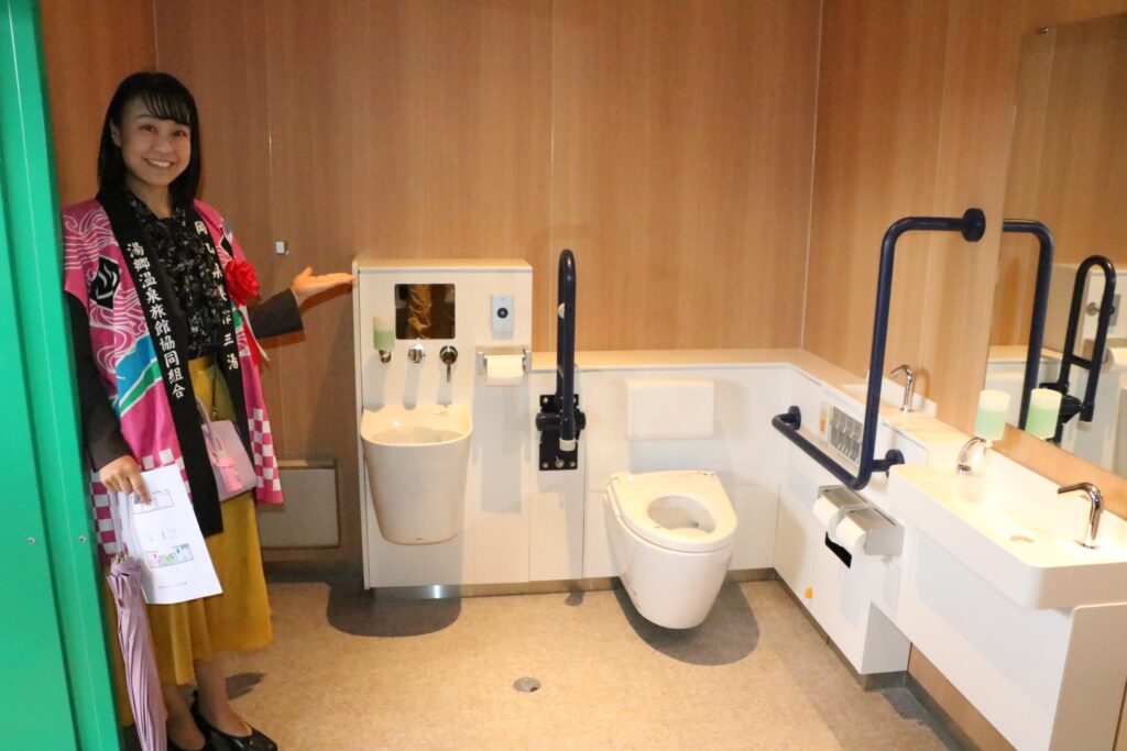多機能トイレのスペース=岡山県美作市で