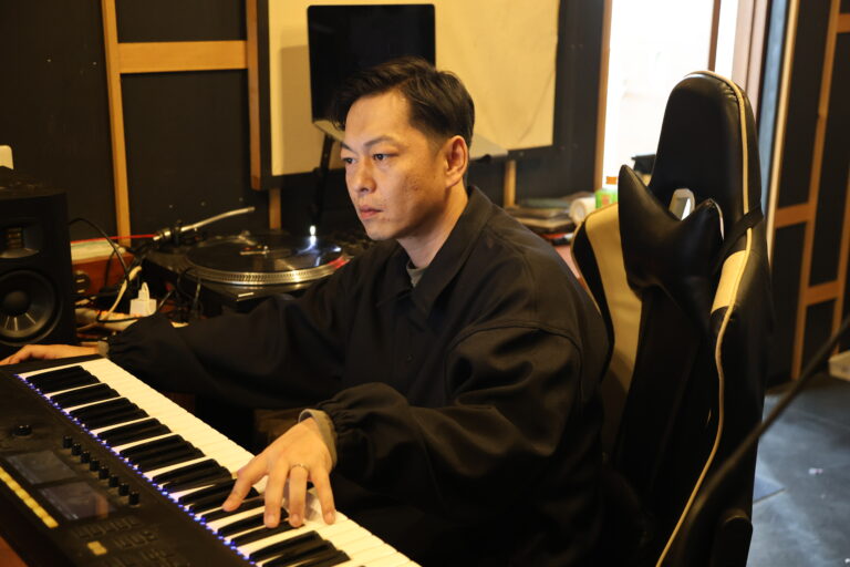 映画音楽を担当したDJKAJIさん