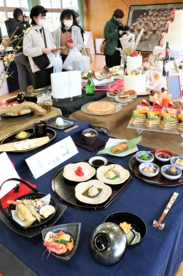 津山東高校食物調理科 第32回「卒業制作展示発表会」