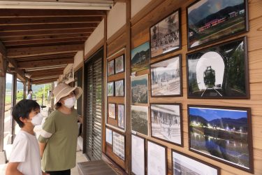 JR美作加茂駅「祝因美線全線開通90周年記念写真展」