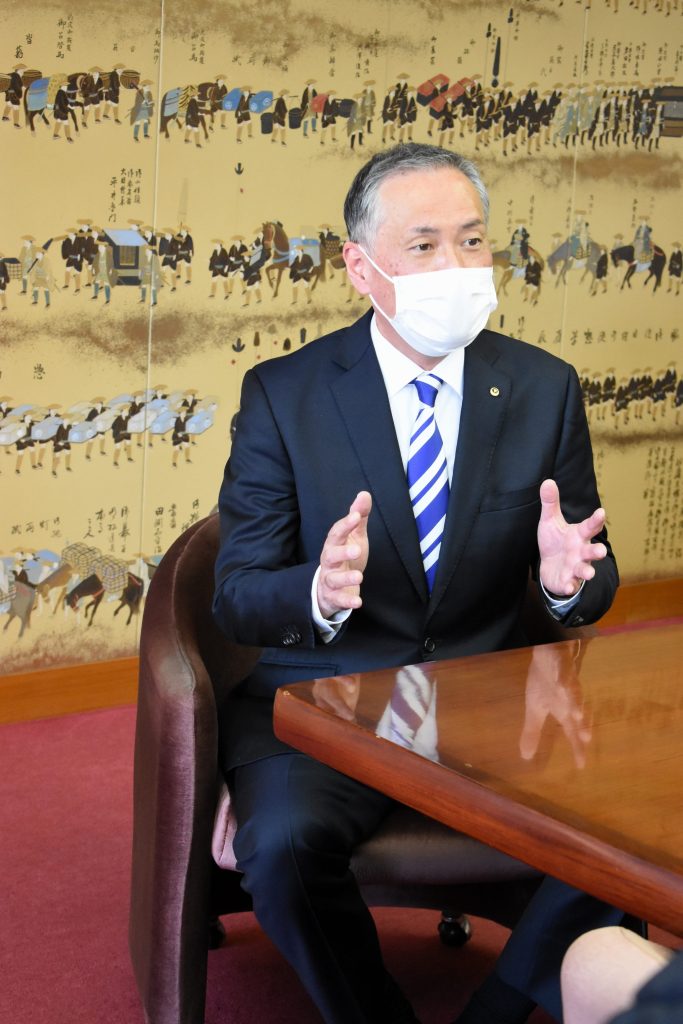 谷口圭三氏　市政運営にあたる決意