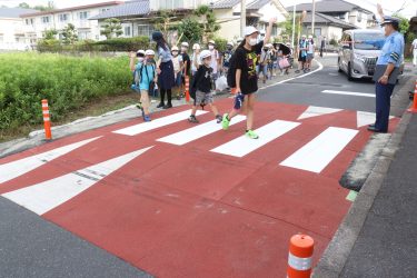 「スムーズ横断歩道」試験運用