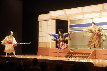 地下芝居の魅力を堪能　横仙歌舞伎大公演
