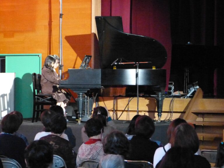 歴史あるベヒシュタインピアノのリレーコンサート=岡山県津山市で