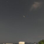 市内上空を通過する国際宇宙ステーション