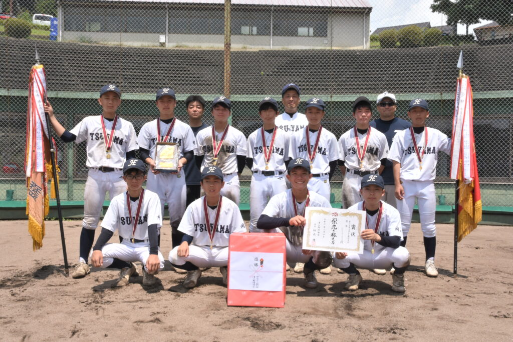 優勝したEast Boys