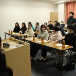 ショート動画の制作に向けて開かれた講座=岡山県津山市で