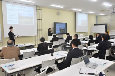 津山高専の教員が最先端の研究成果を発表