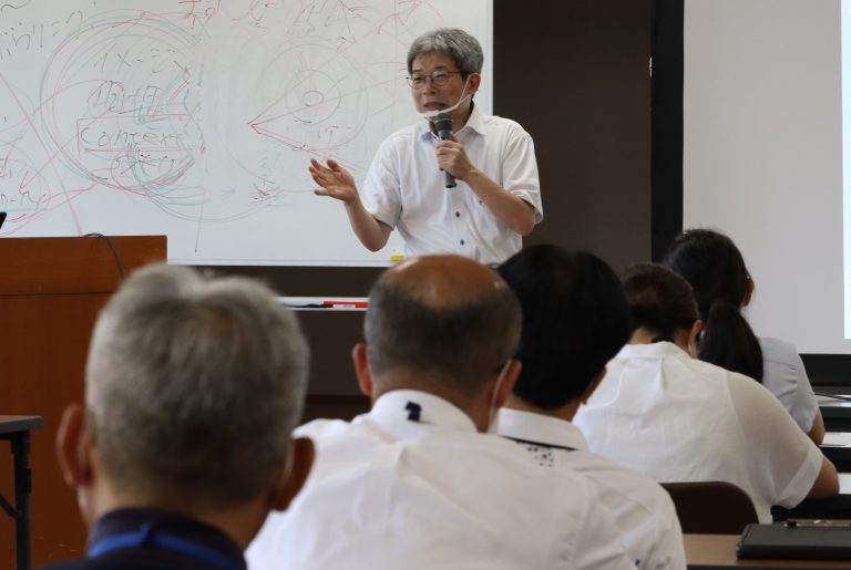 劇作家・演出家の平田オリザさんの講演会