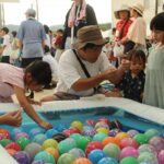 納涼祭を楽しむ子どもたち=岡山県津山市で
