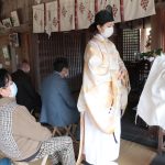 千代稲荷神社（山下）で23日、恒例の初午（うま）大祭が開かれ、参拝者は商売繁盛、家内安全などを祈願