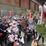 盛況だったもちまき