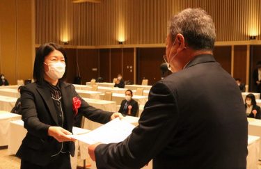 津山商工会議所の会員事業所優良従業員表彰式