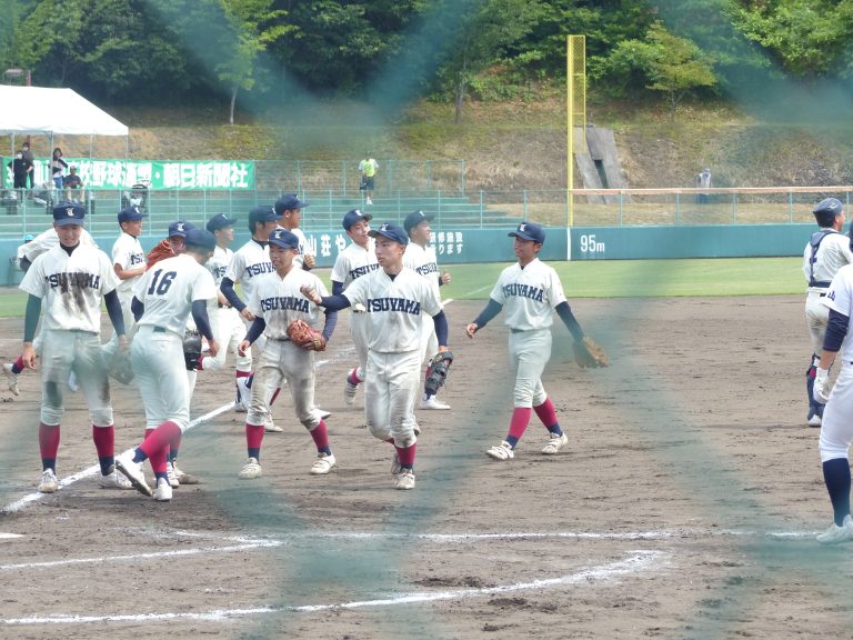 2回戦進出を決めた津山工ナイン