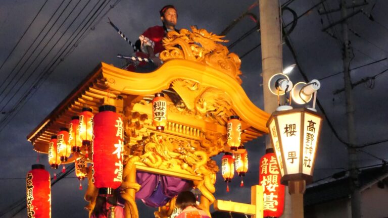 躍動感あふれる昇龍 だんじりの新・彫刻飾りお披露目 「水害や疫病鎮め