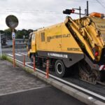 道路を清掃する車両