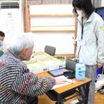 野菜摂取量や骨の健康度を測る参加者