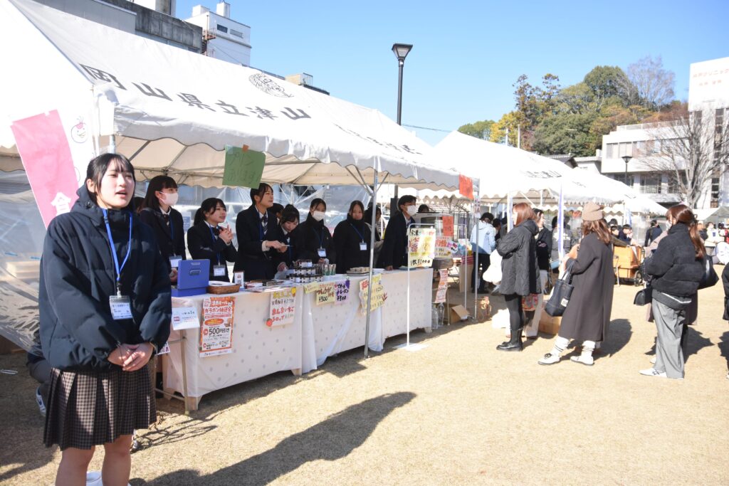 天候に恵まれ、終日にぎわった城下スクエア