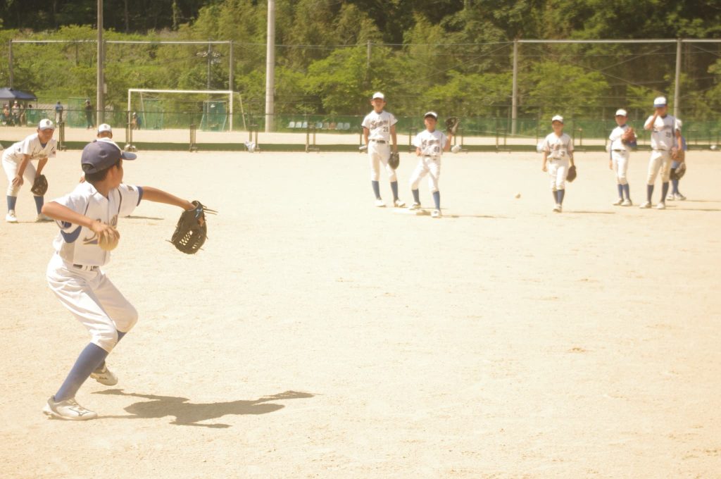 声を掛け合いながら練習に励む選手たち