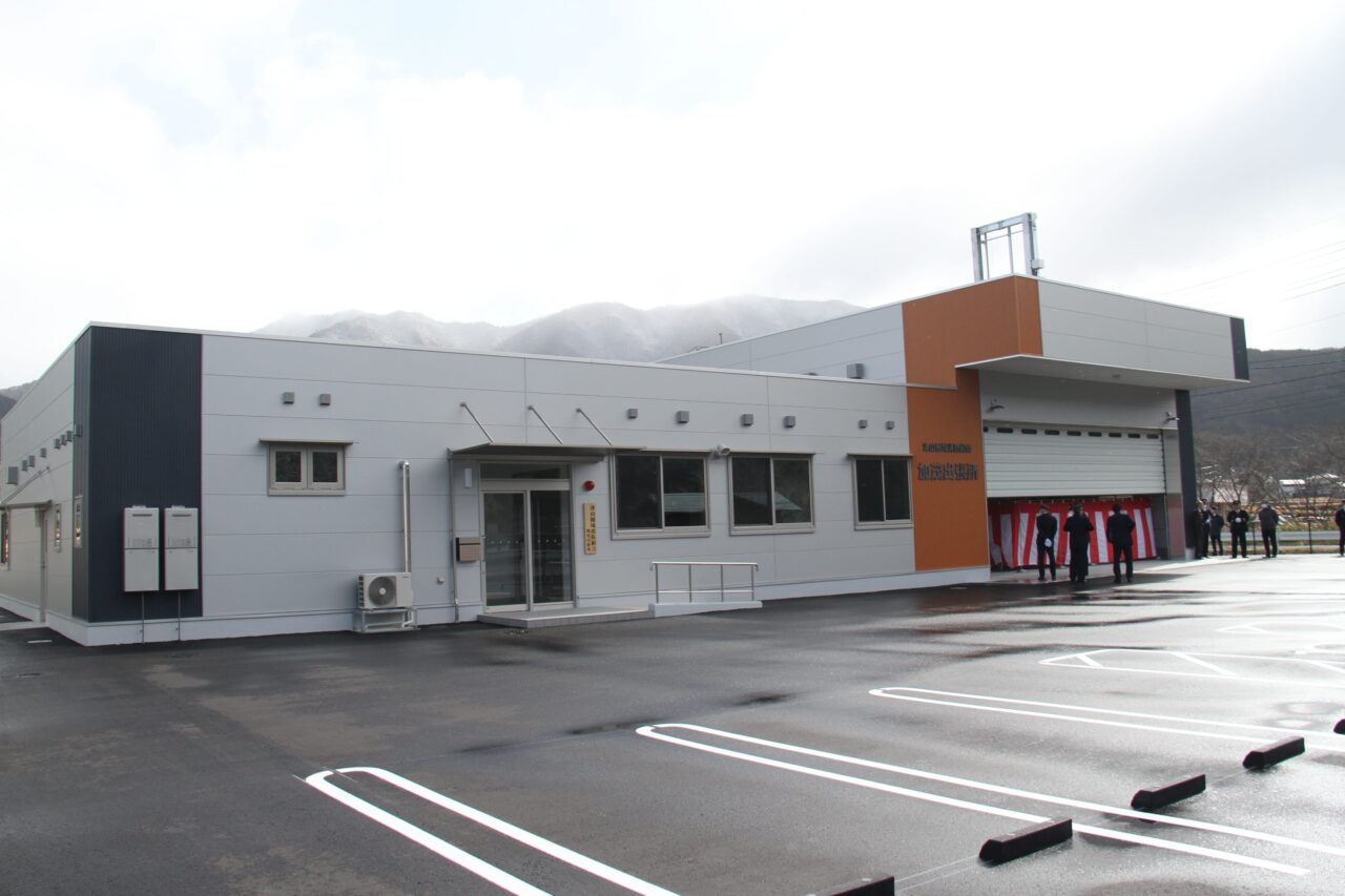 新築移転した加茂出張所＝岡山県津山市で