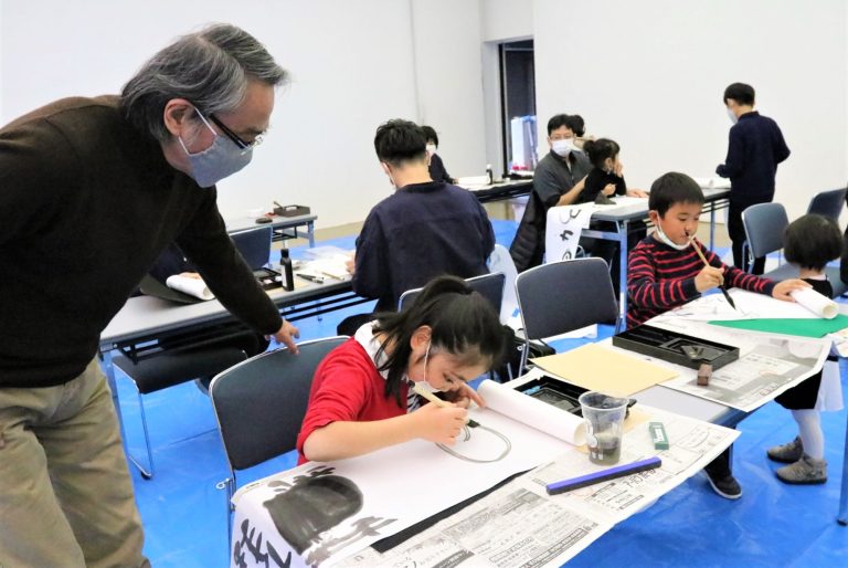 彫刻家武藤さんお絵かき寺子屋