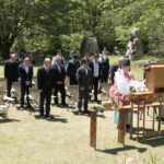 祝詞を奏上する入澤宮司