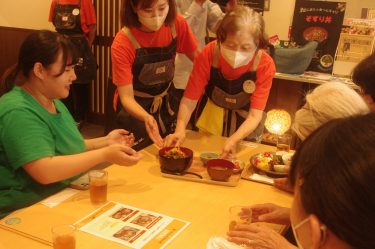 「注文まちがえるかも」　認知症の高齢者がレストラン　「温かい気持ちになった」／岡山・津山市