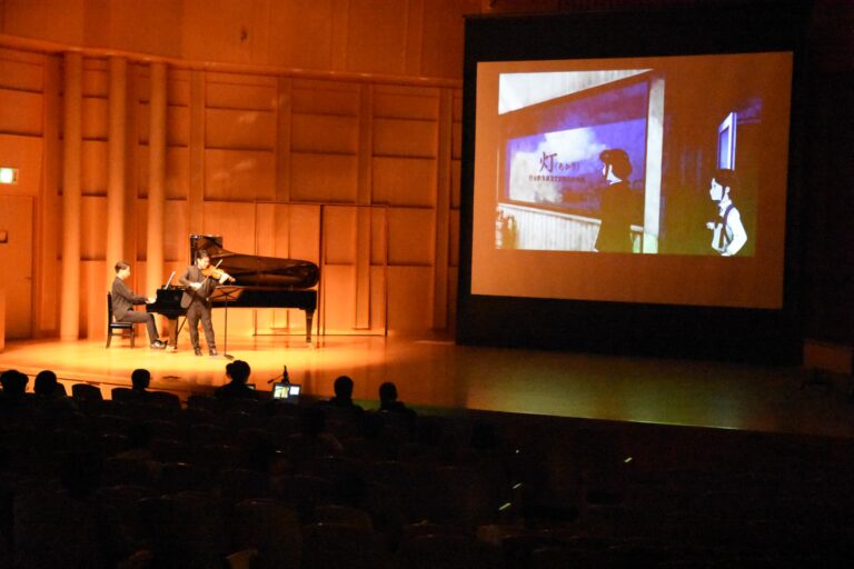 「社会的養護って何？」をテーマにした音楽演奏とアニメ映像の上映