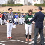 表彰を受ける昨年度優秀選手