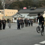 役場前駐車場で行われたデモンストレーション
