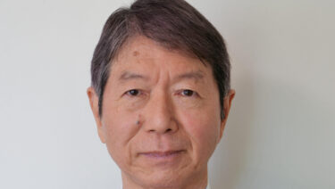 法律家の初川満さん