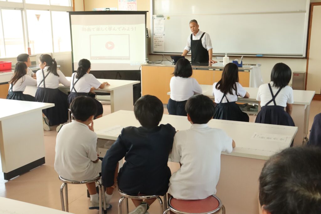 プラントベースフードについて学ぶ子どもたち