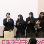 最優秀賞を獲得した「4ever」のメンバー