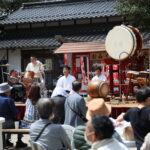 「神鳴KAMI-NARI」と河原宮司らによる奉納