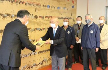 城西まちづくり協議会、「地区防災計画」を谷口圭三市長に提出／岡山・津山市
