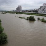 梅雨前線に伴う雨激しく