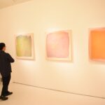 独自の表現を追求する小野さんの作品