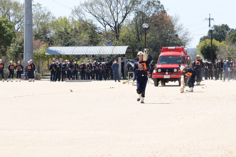 第61回津山市消防操法訓練大会が11日、勝北総合スポーツ公園で開催