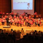 豊かな音色を響かせる津山消防音楽隊=岡山県津山市で