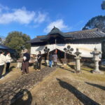 参拝する受験生ら