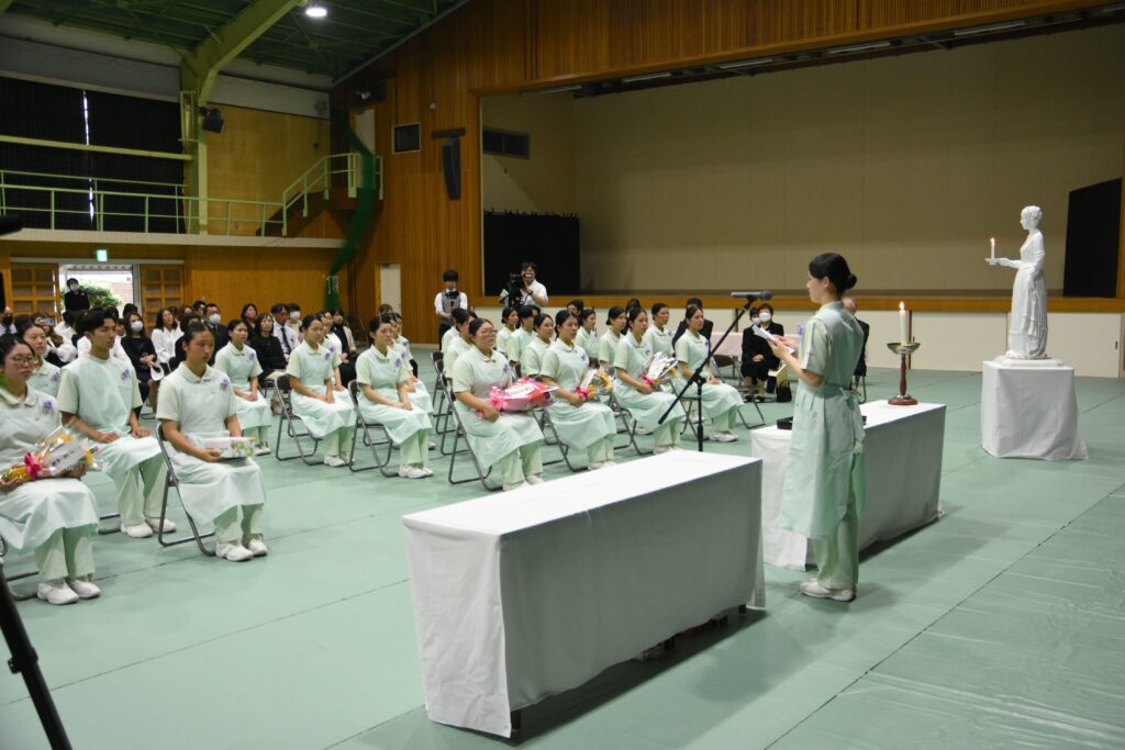 謝辞を述べる継灯生