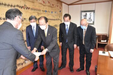 津山市観光協会、観光関連事業者への支援求める要望書を谷口市長に提出／岡山・津山市