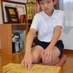 南小学校６年生の白石智也君、日本将棋連盟のプロ養成機関「奨励会」の入会