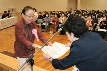 約200人が参加　愛育委員連合会などの総会　「お薬の話」と題した講演も／岡山・津山市　